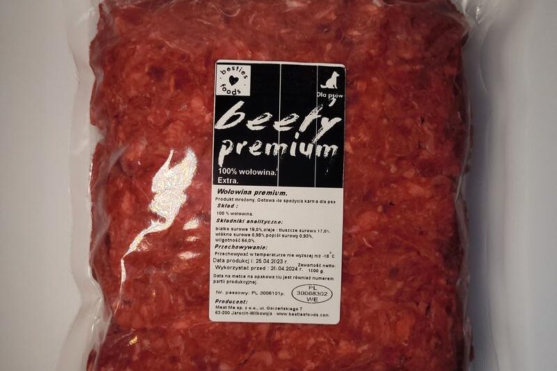 Czy pies może jeść surowe mięso? Oto, co musisz wiedzieć!