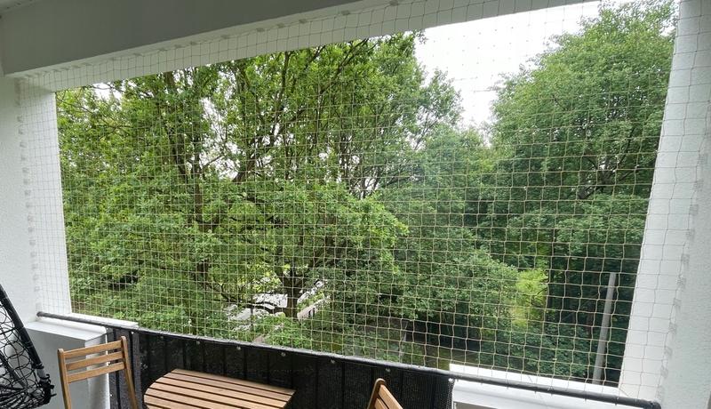 Jak wybrać najlepszą siatkę na balkon, aby cieszyć się komfortem i bezpieczeństwem?